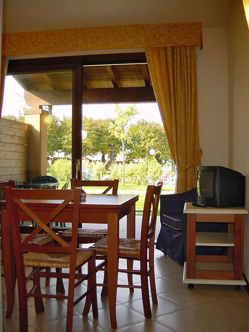 **** Holiday park Le Corti Del Lago Padenghe sul Garda Italy